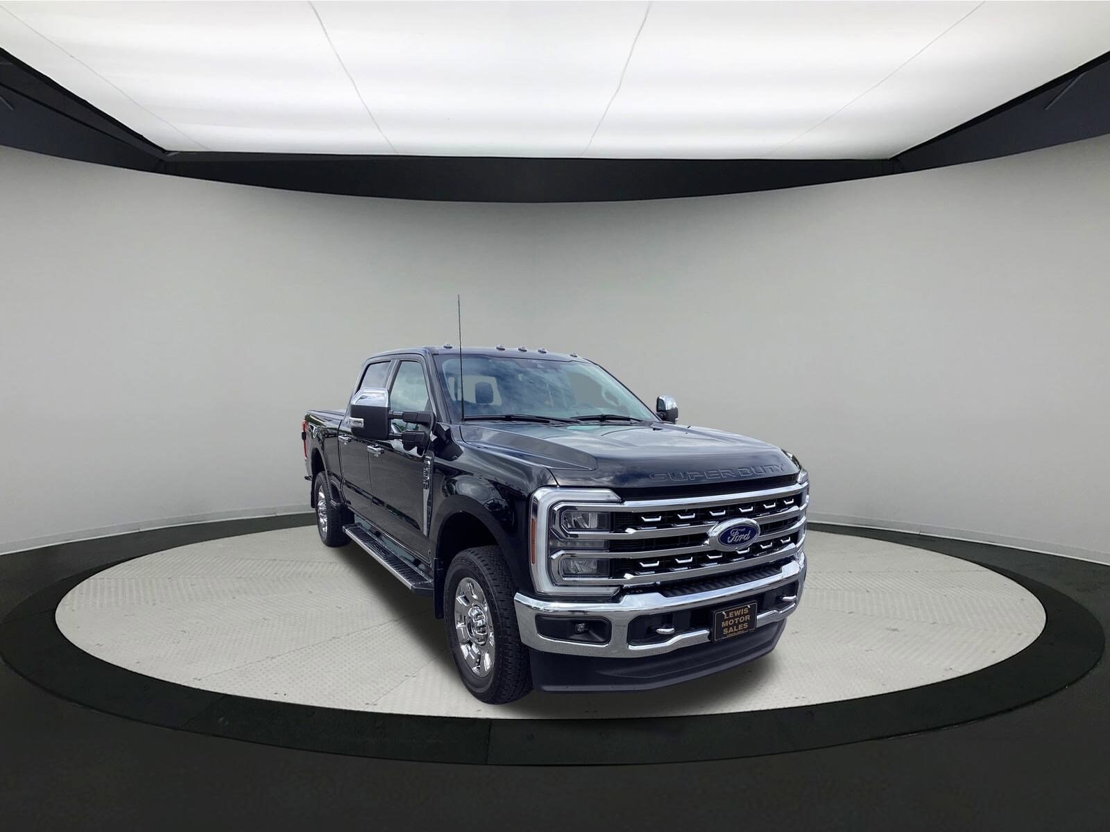 2024 Ford F-350 photo 2