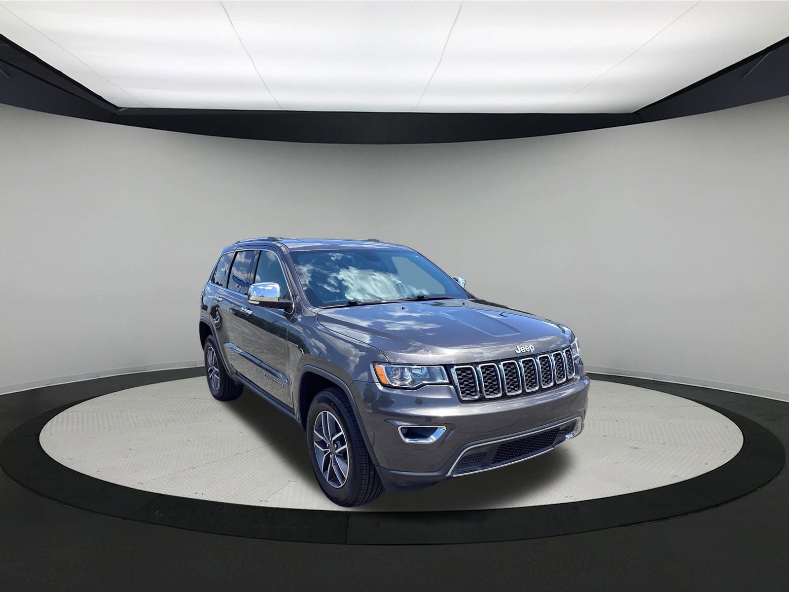 2020 Jeep Grand Cherokee Limited photo 2