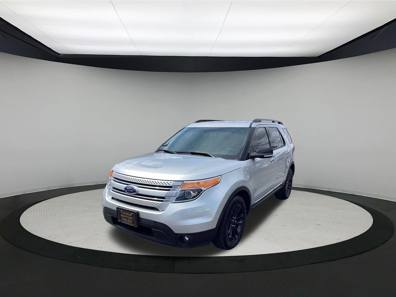 2015 Ford Explorer XLT photo 4