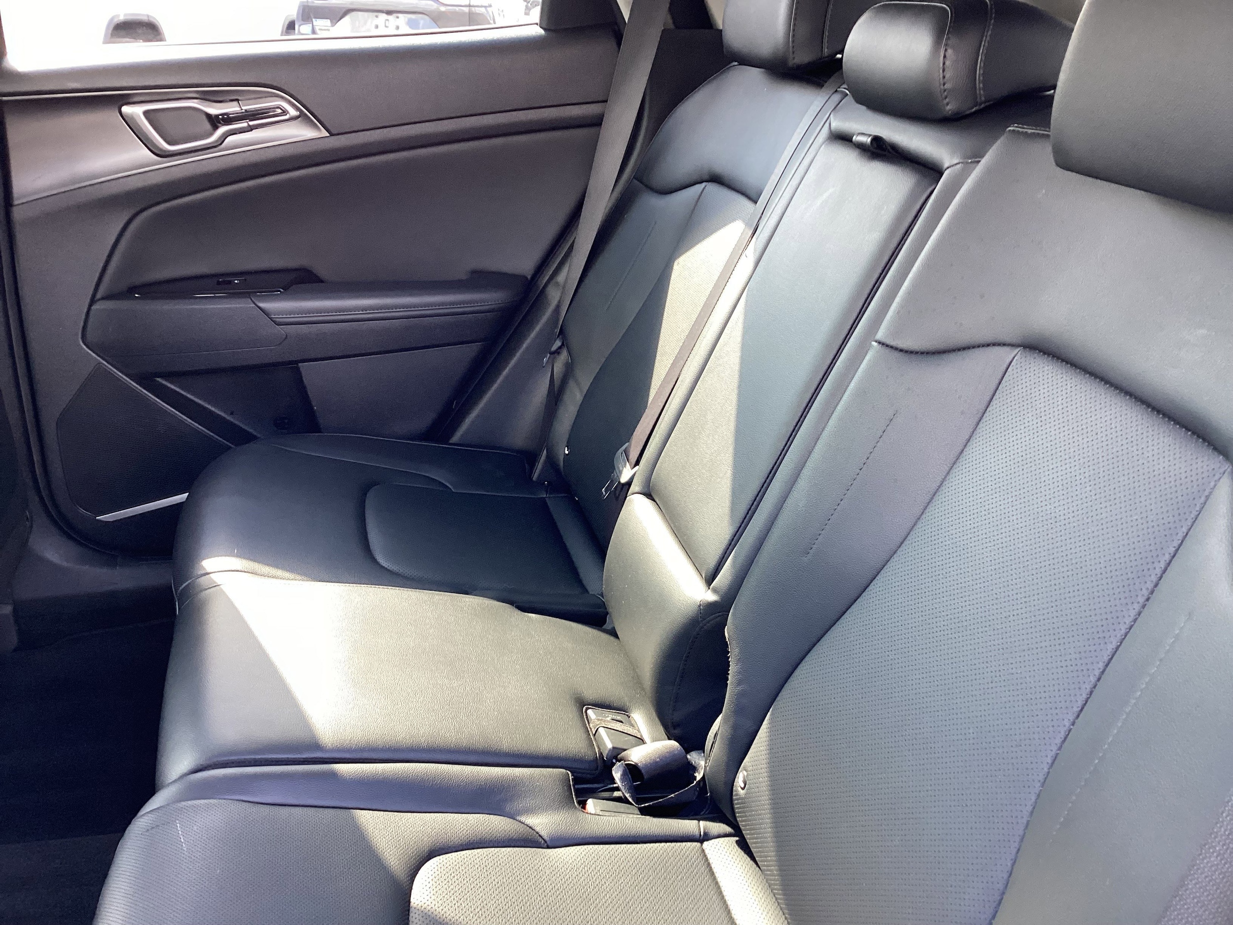 2023 Kia Sportage EX - Photo 13