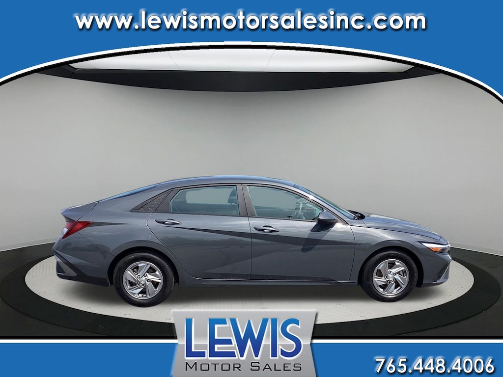 Used 2024 Hyundai Elantra SE Sedan