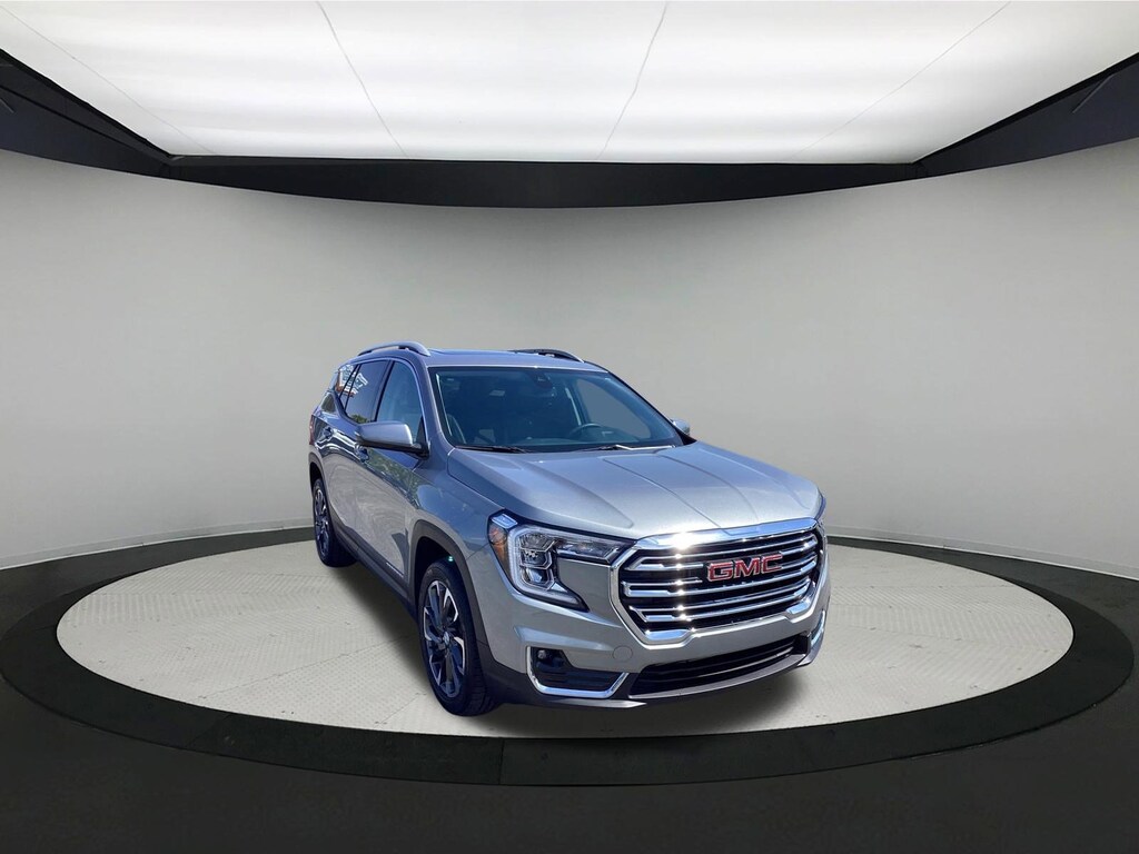 Used 2024 GMC Terrain SLT SUV
