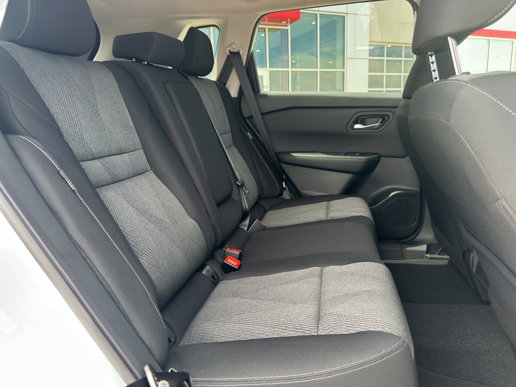 2026 Nissan Rogue SV - Photo 10