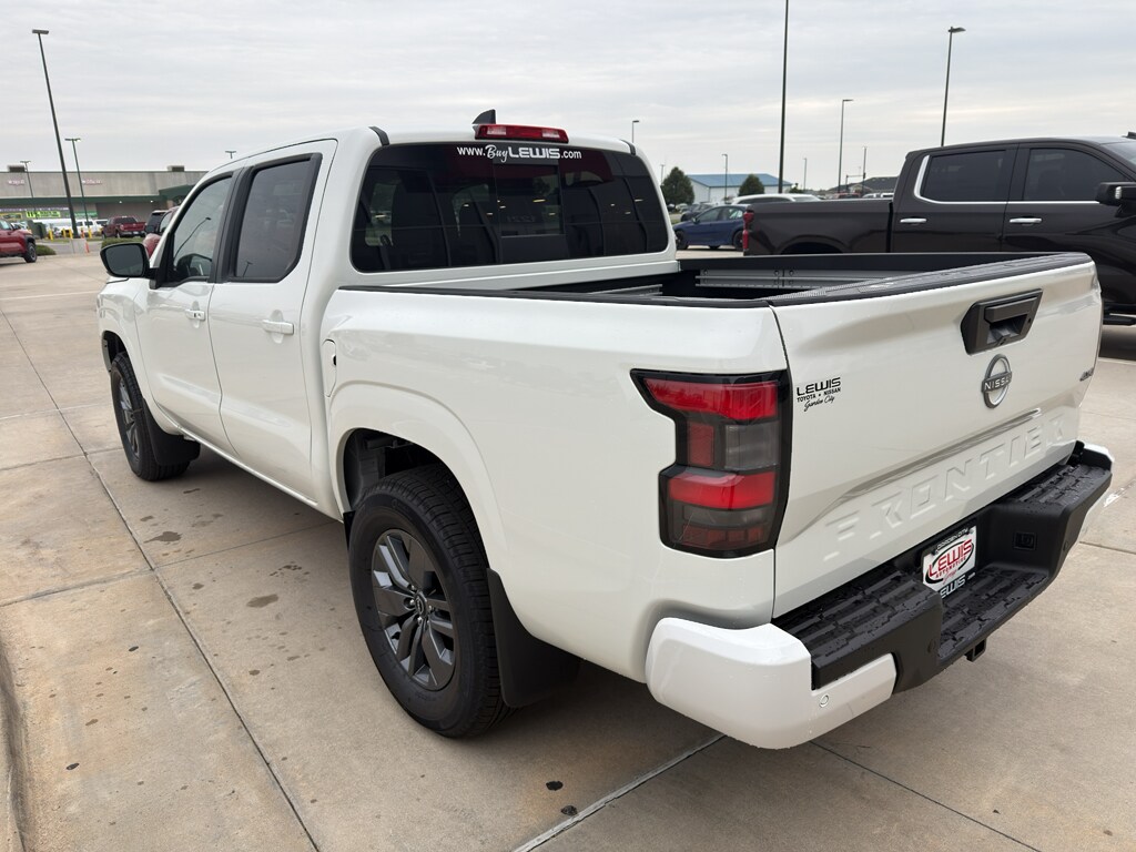 2025 Nissan Frontier SV - Photo 22