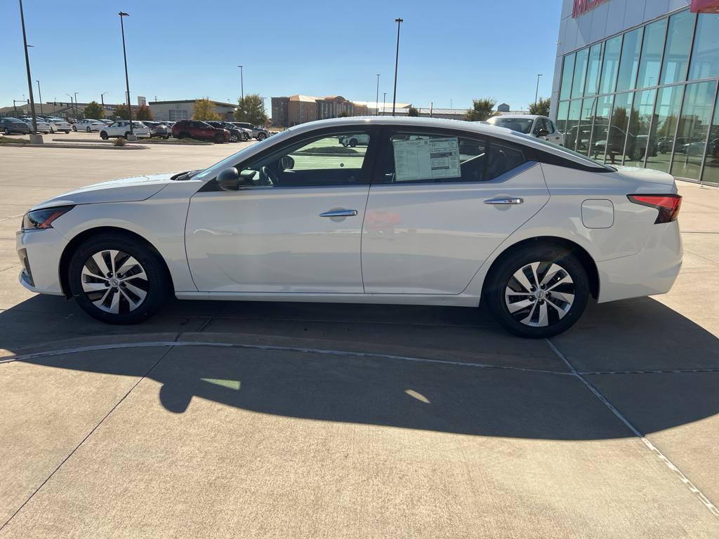 2025 Nissan Altima S photo 4