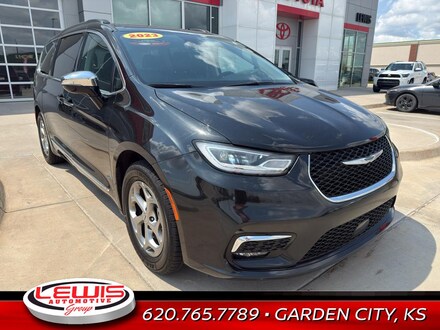 2023 Chrysler Pacifica Limited Van Passenger Van