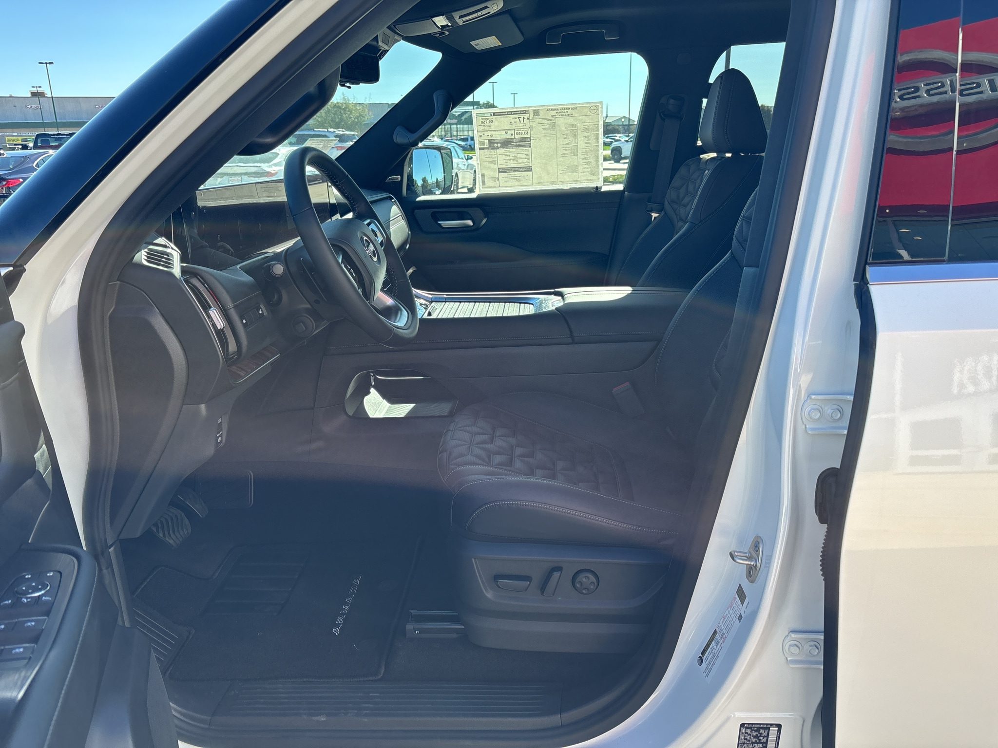 2026 Nissan Armada Platinum - Photo 9