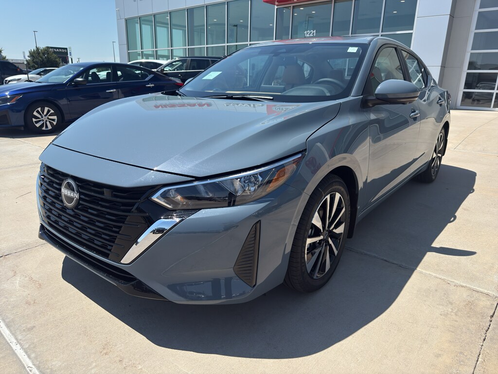 2025 Nissan Sentra SV photo 2