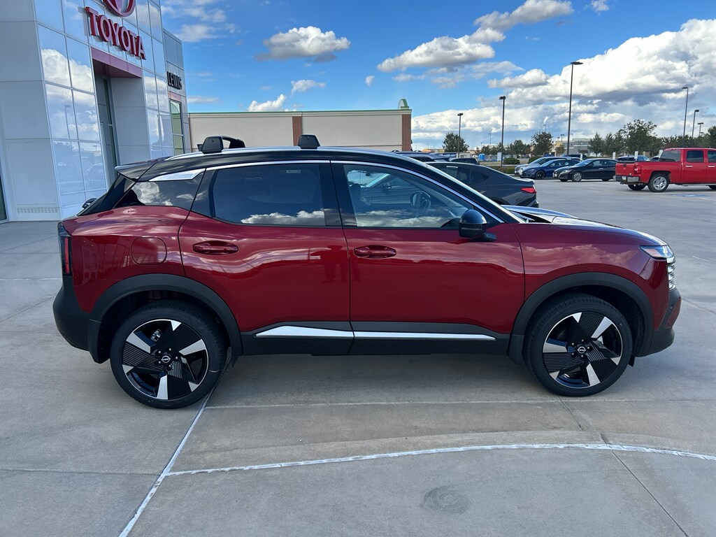 New 2026 Nissan Kicks SR SUV