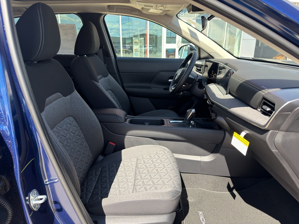 2026 Nissan KICKS SV - Photo 9
