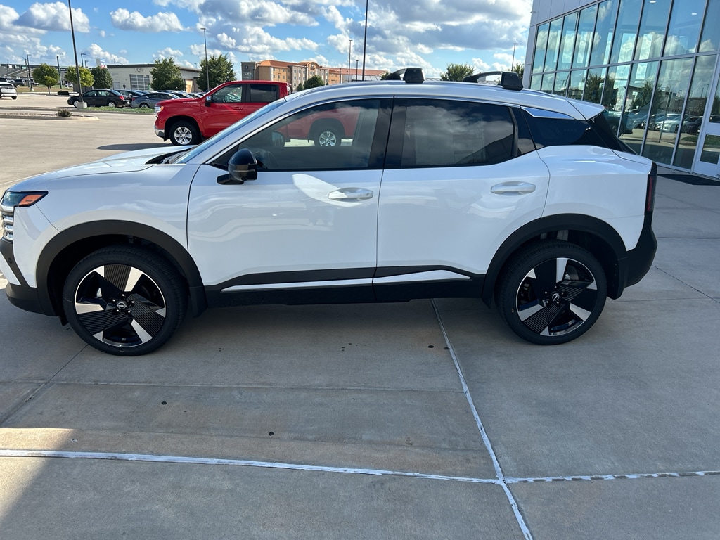 New 2026 Nissan Kicks SR SUV