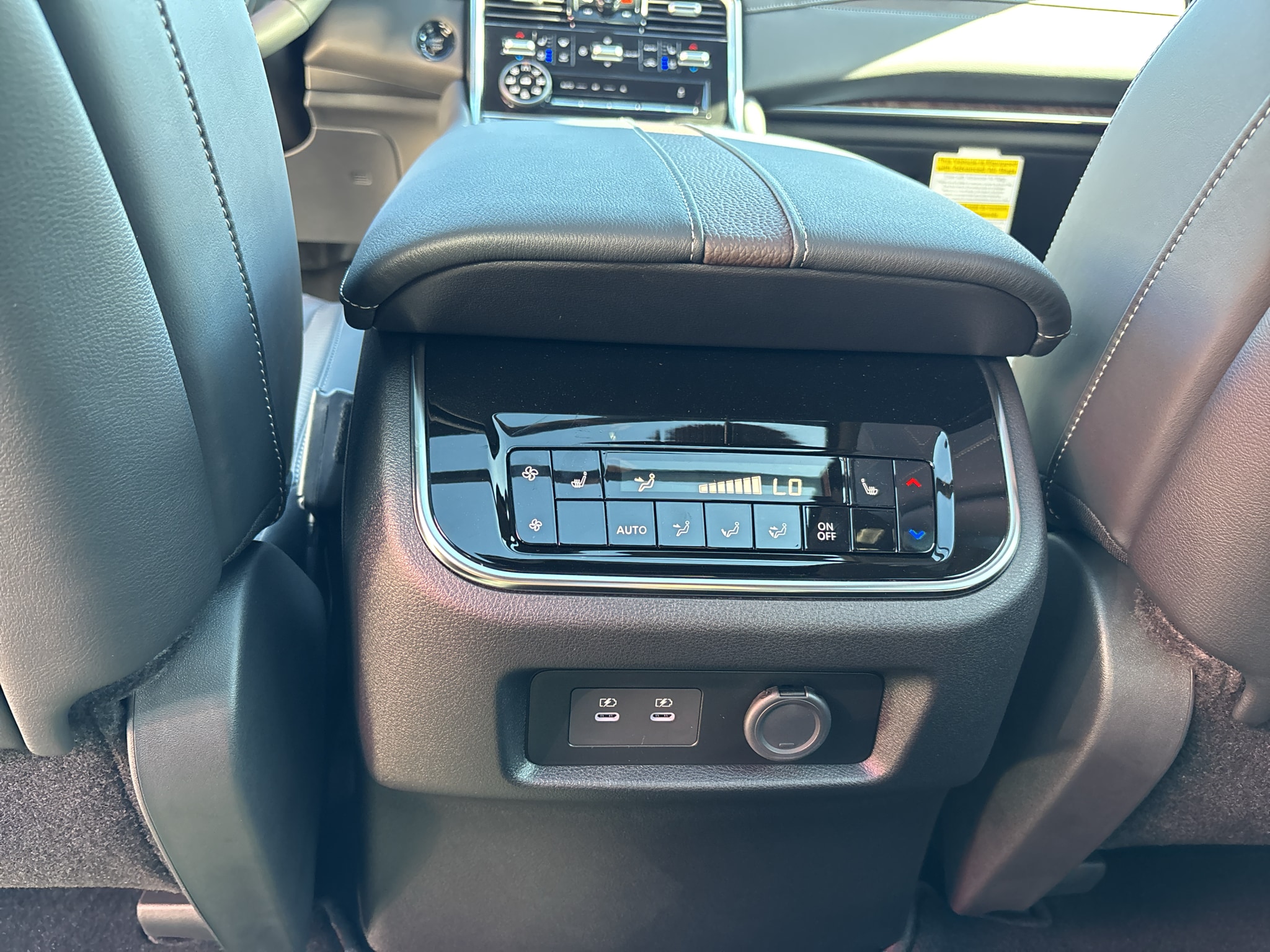2026 Nissan Armada Platinum - Photo 19