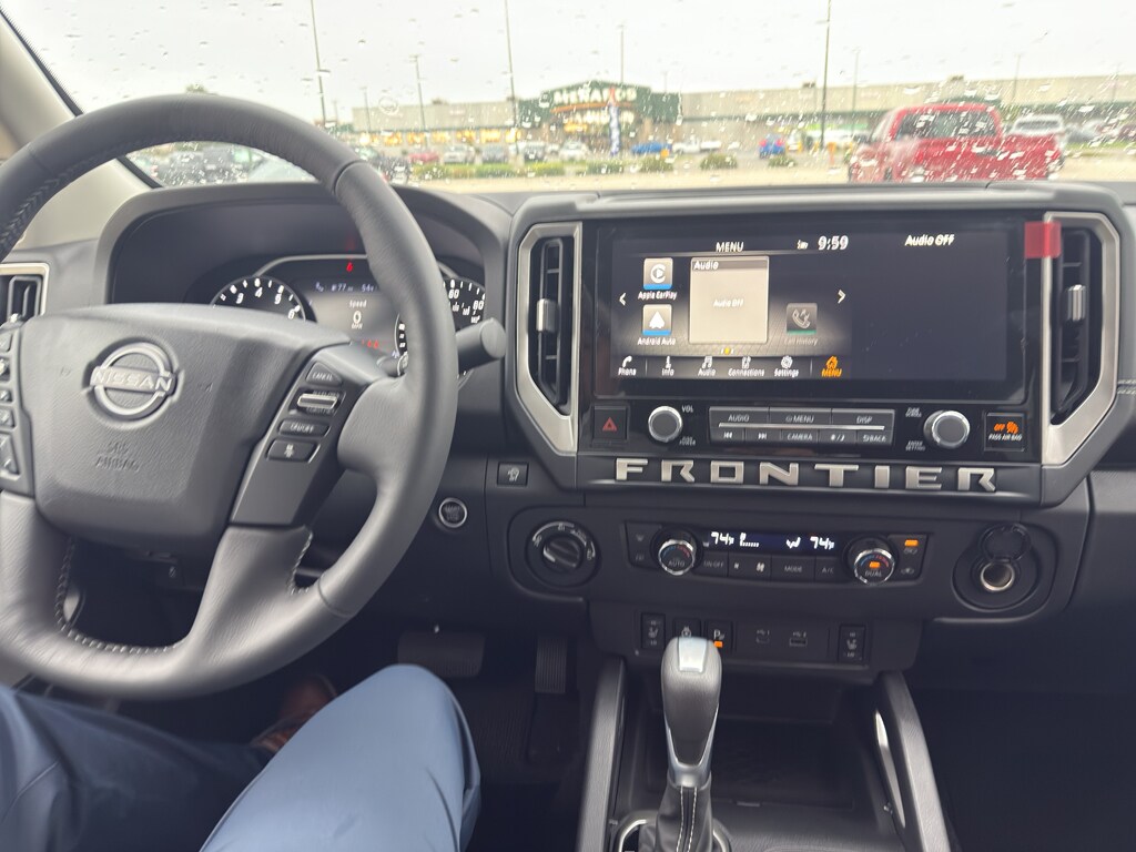 2025 Nissan Frontier SV - Photo 16
