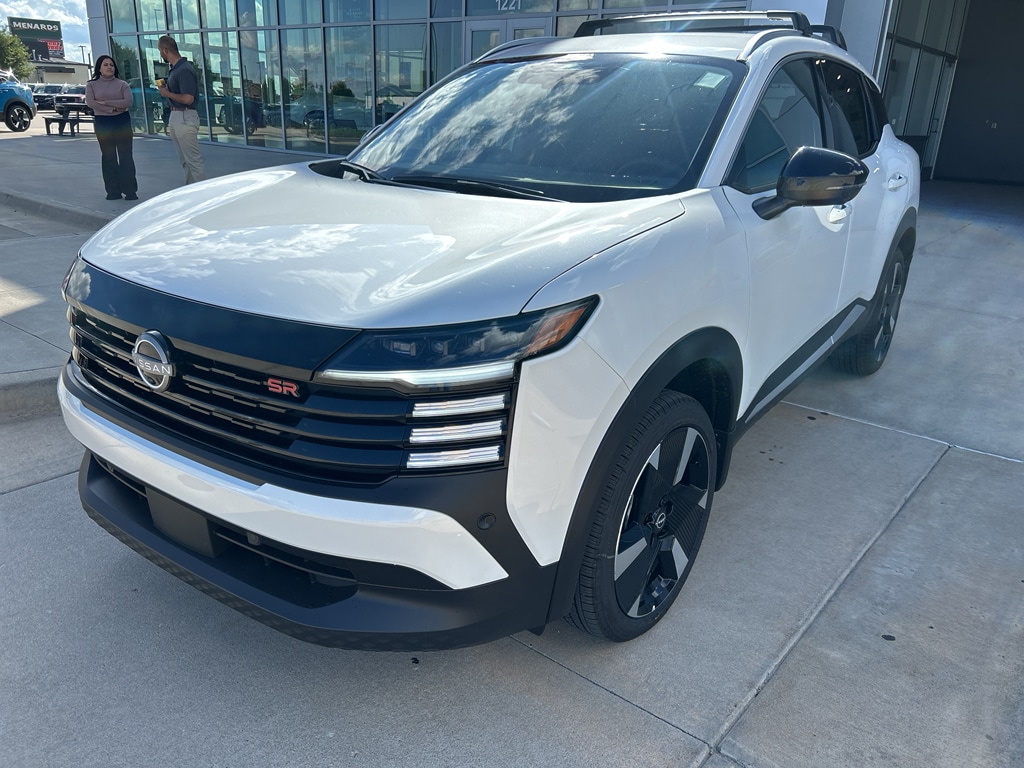 New 2026 Nissan Kicks SR SUV