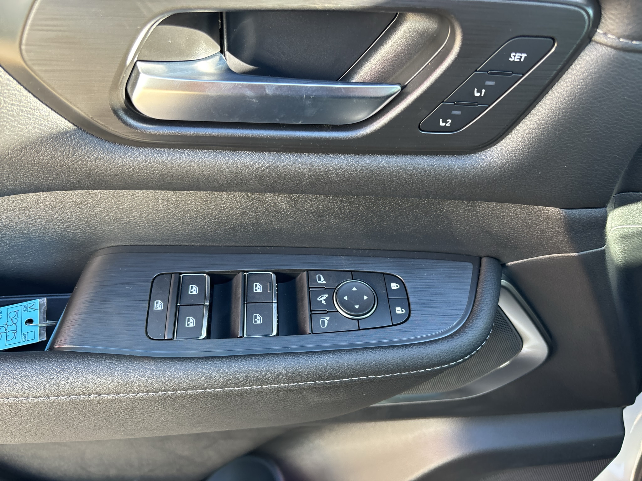 2026 Nissan Armada Platinum - Photo 11