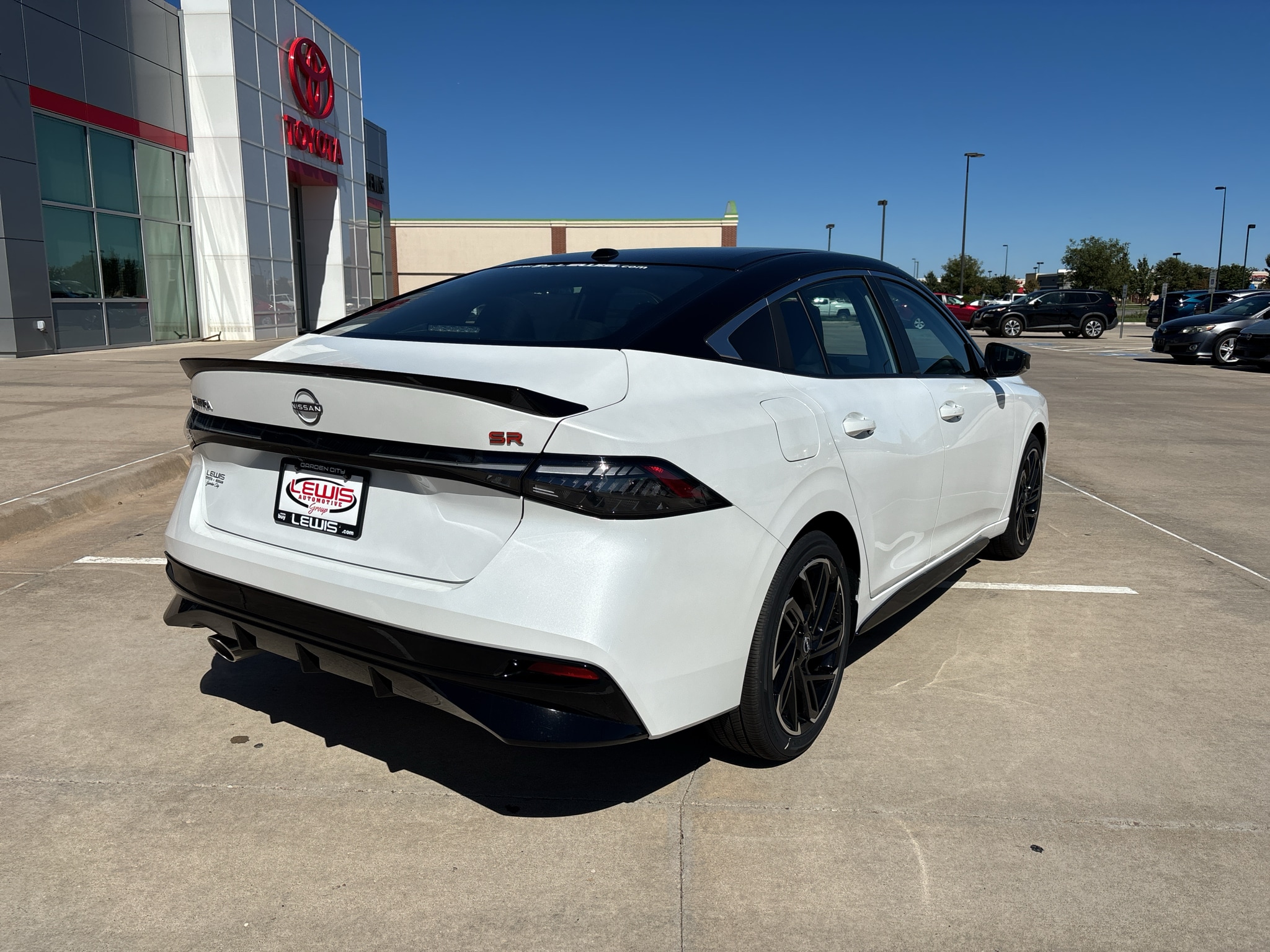 2026 Nissan Sentra SR - Photo 8
