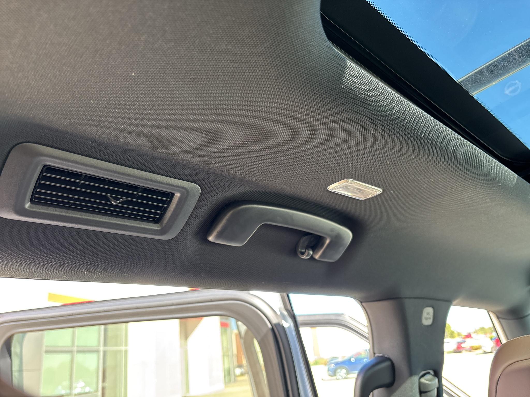 2026 Nissan Armada Platinum - Photo 21