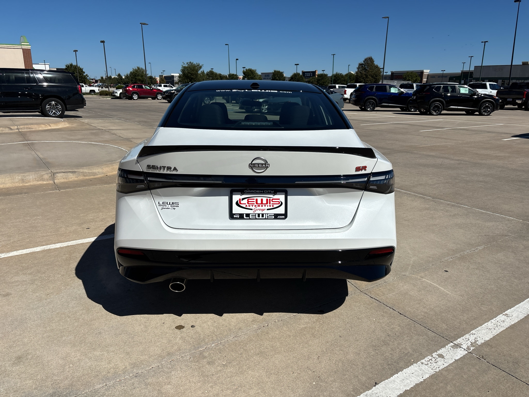 2026 Nissan Sentra SR - Photo 7