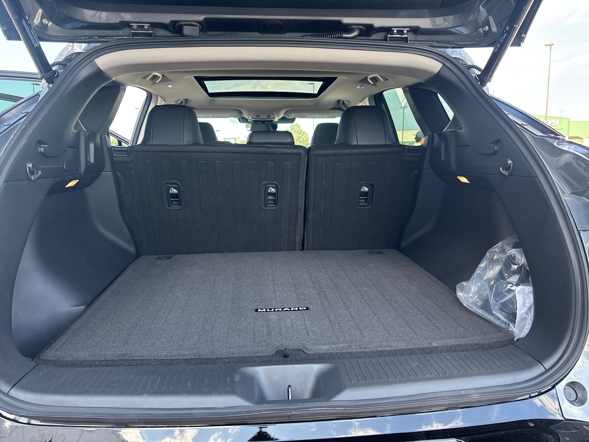2027 Nissan Murano Dark Armor - Photo 16
