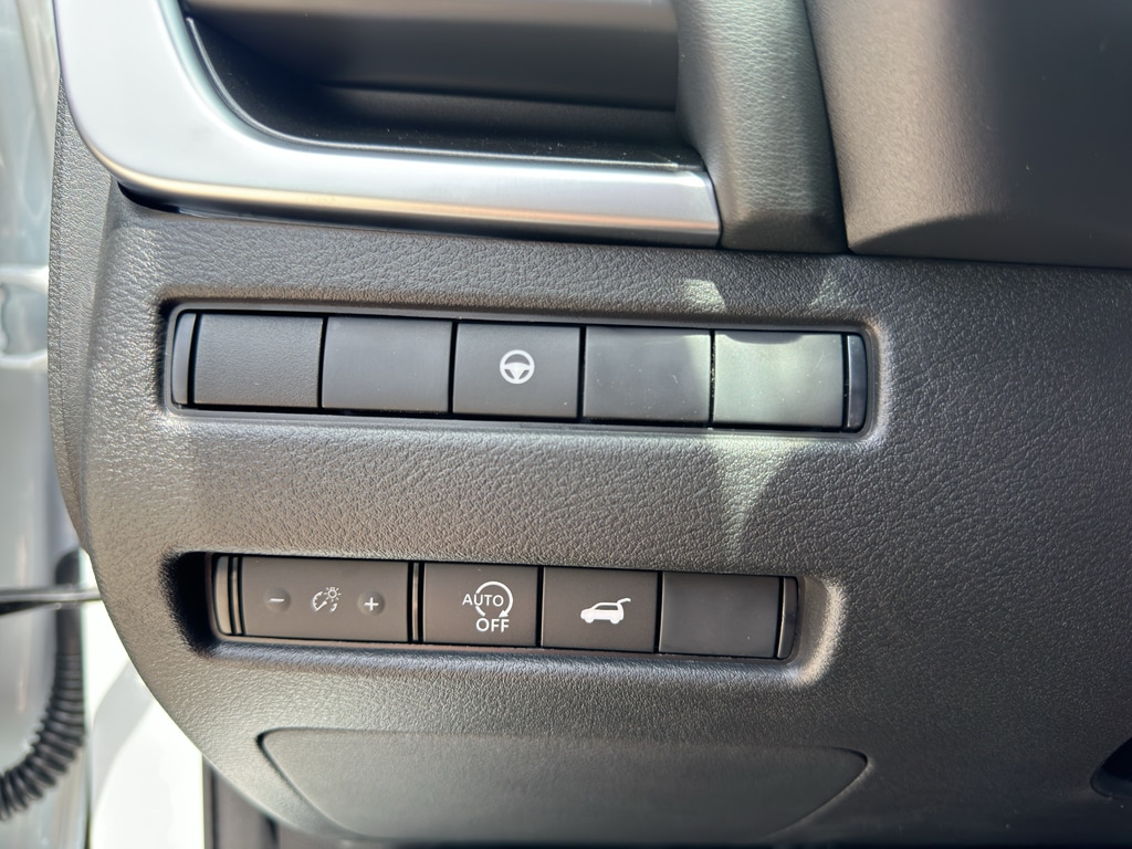 2026 Nissan Rogue SV - Photo 18