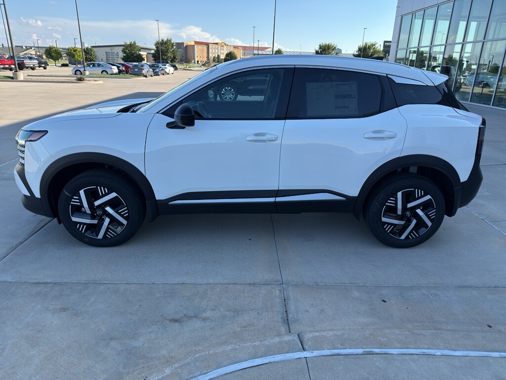 2026 Nissan Kicks SV photo 4