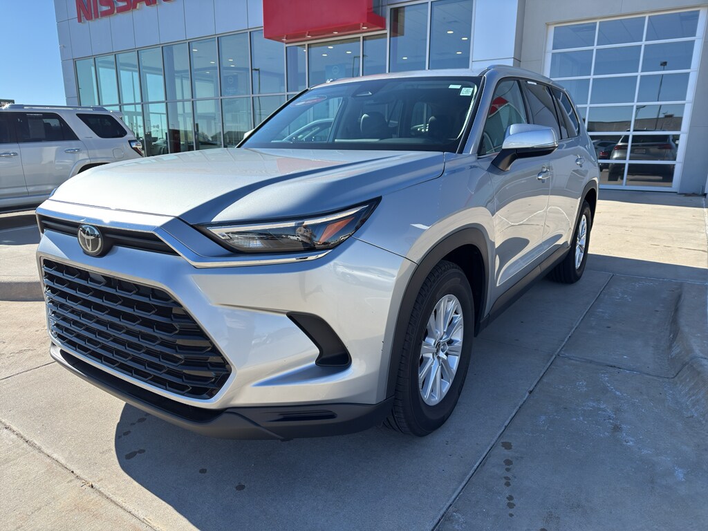 2025 Toyota Grand Highlander XLE photo 3