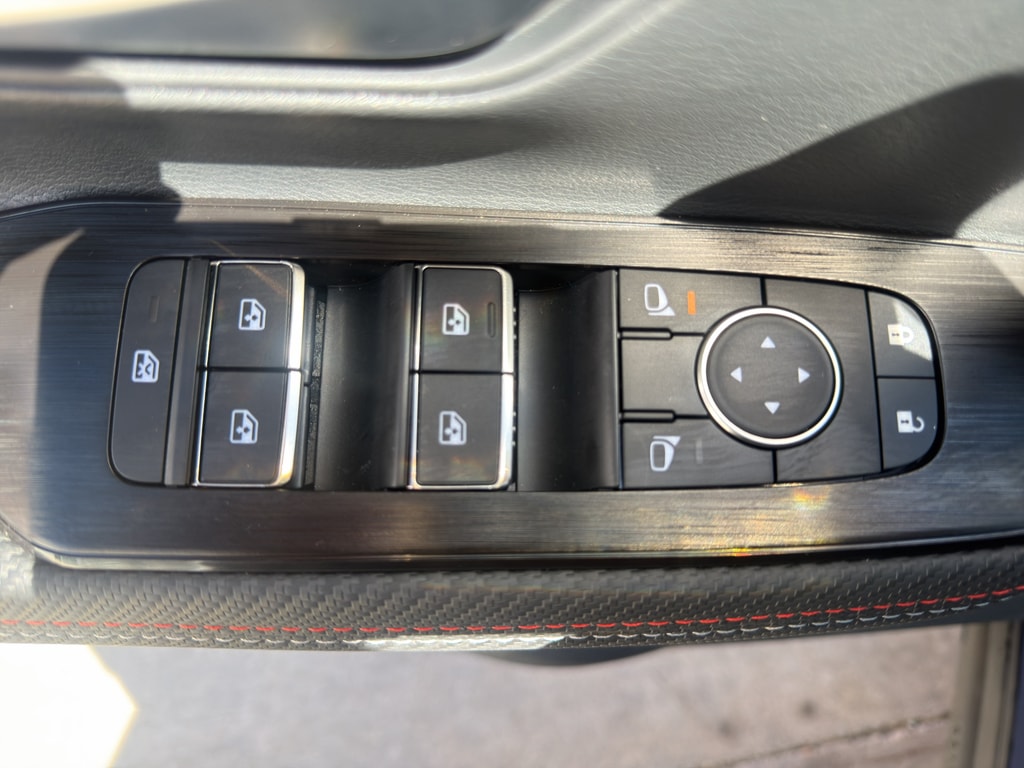 2026 Nissan KICKS SR - Photo 12