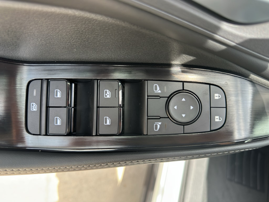 2026 Nissan Rogue SV - Photo 16