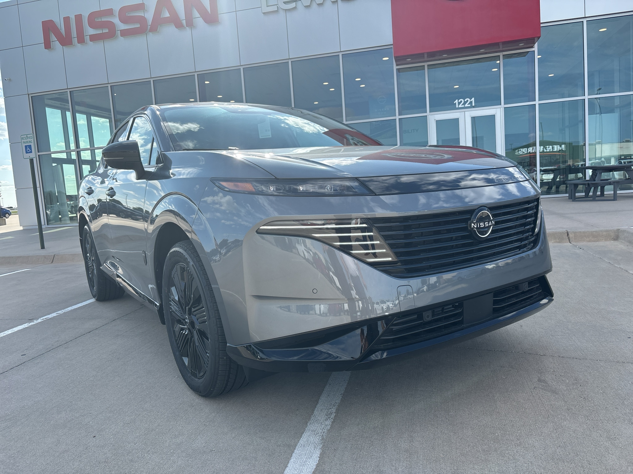 2027 Nissan Murano Dark Armor - Photo 2