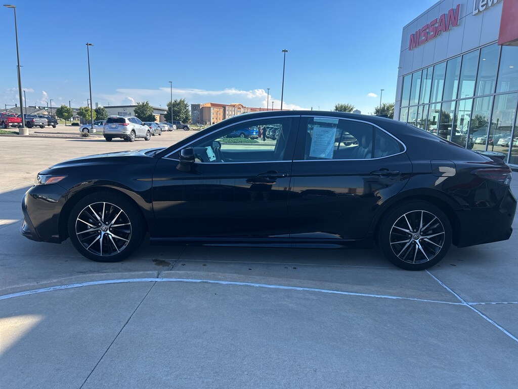 Used 2024 Toyota Camry SE Sedan