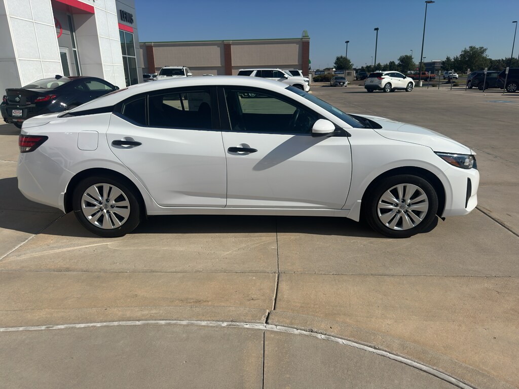 2025 Nissan Sentra S photo 2