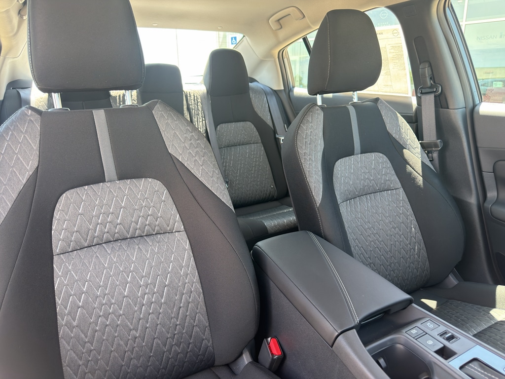2026 Nissan Sentra SV - Photo 6
