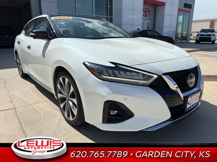 2023 Nissan Maxima Platinum Sedan