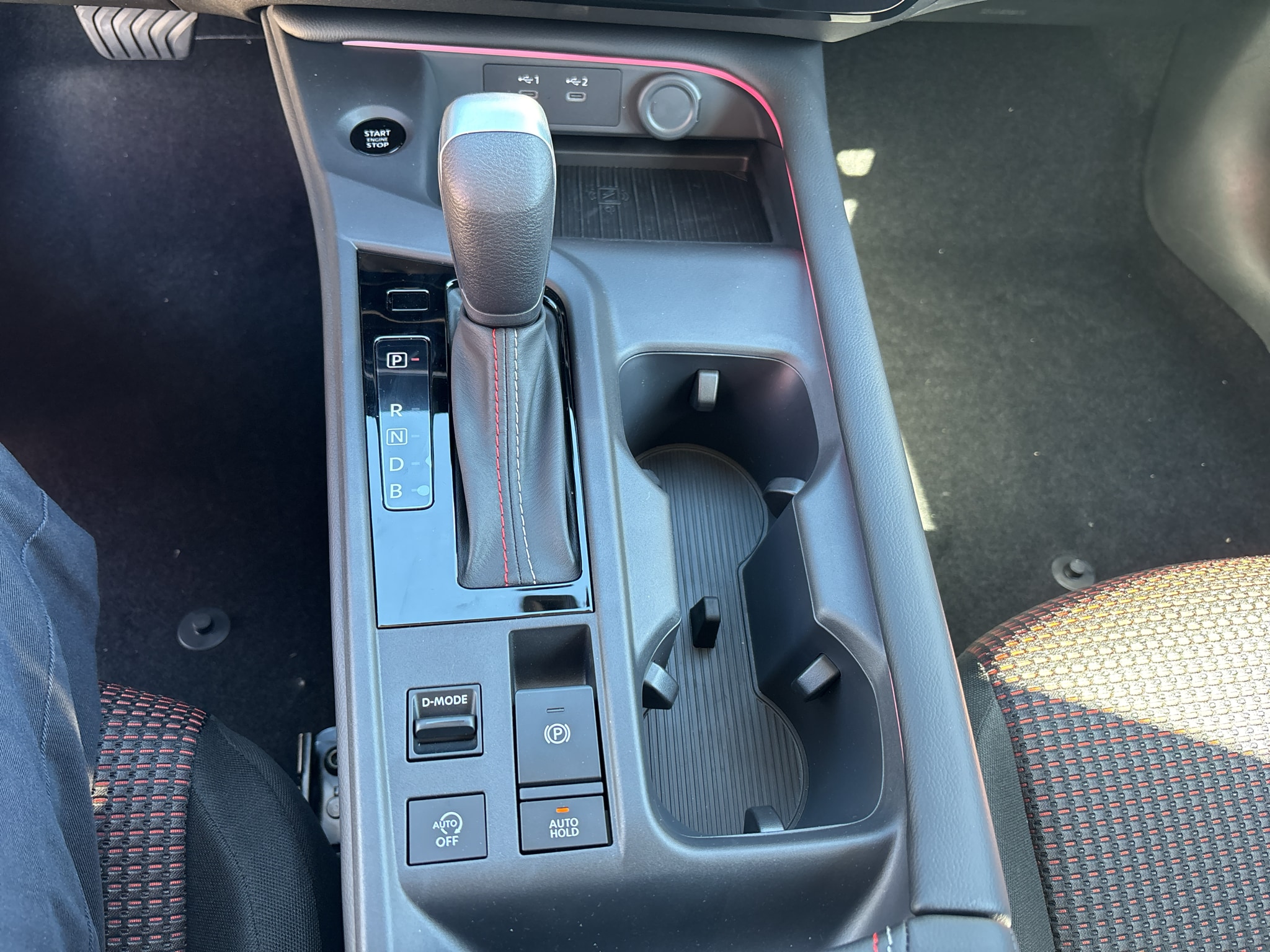 2026 Nissan Sentra SR - Photo 16