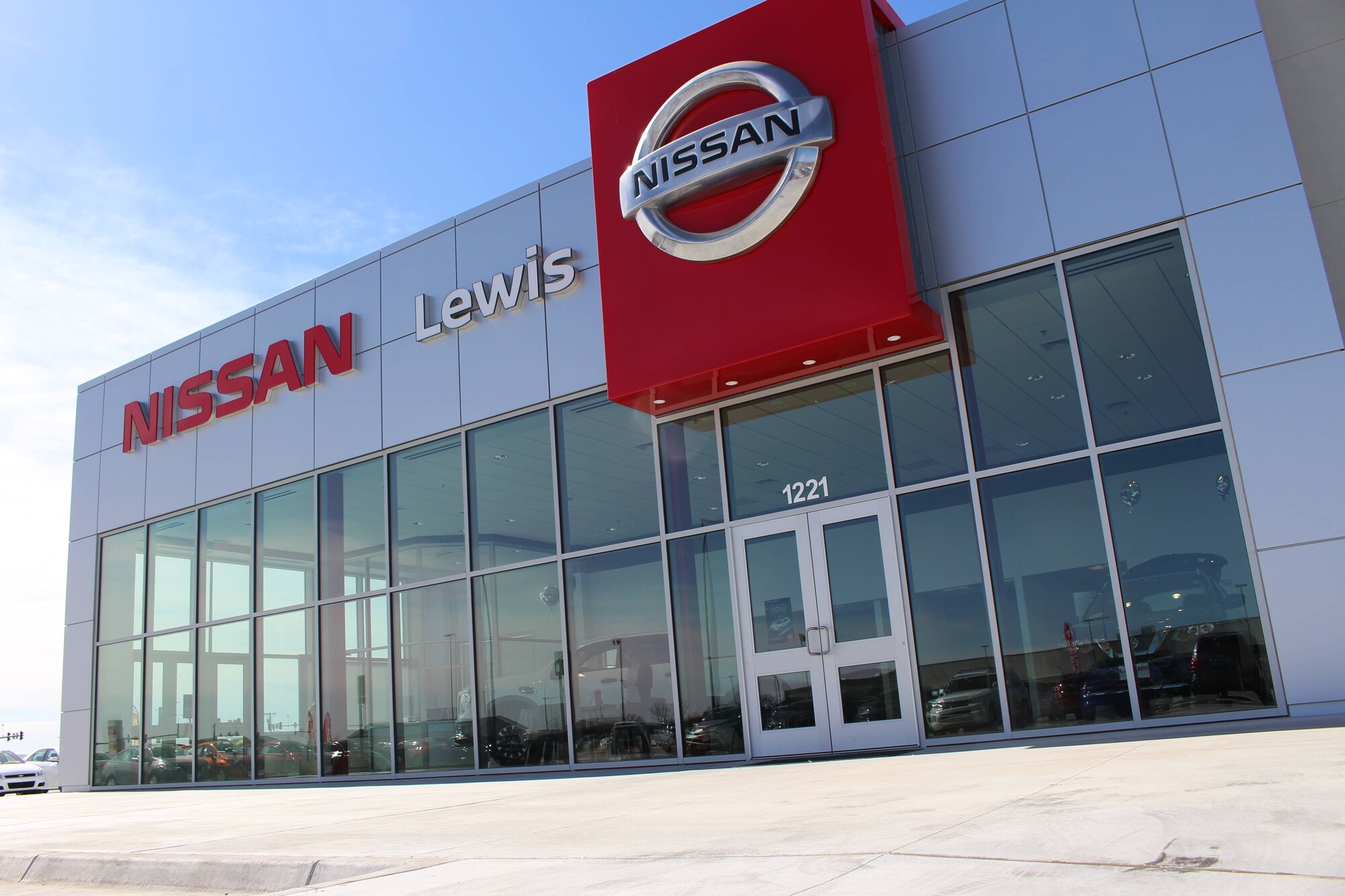 Lewis Nissan: Used Car Dealership Garden City KS | Nissan Dealer