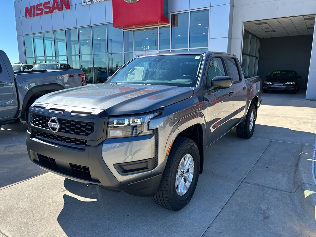 2026 Nissan Frontier S photo 3