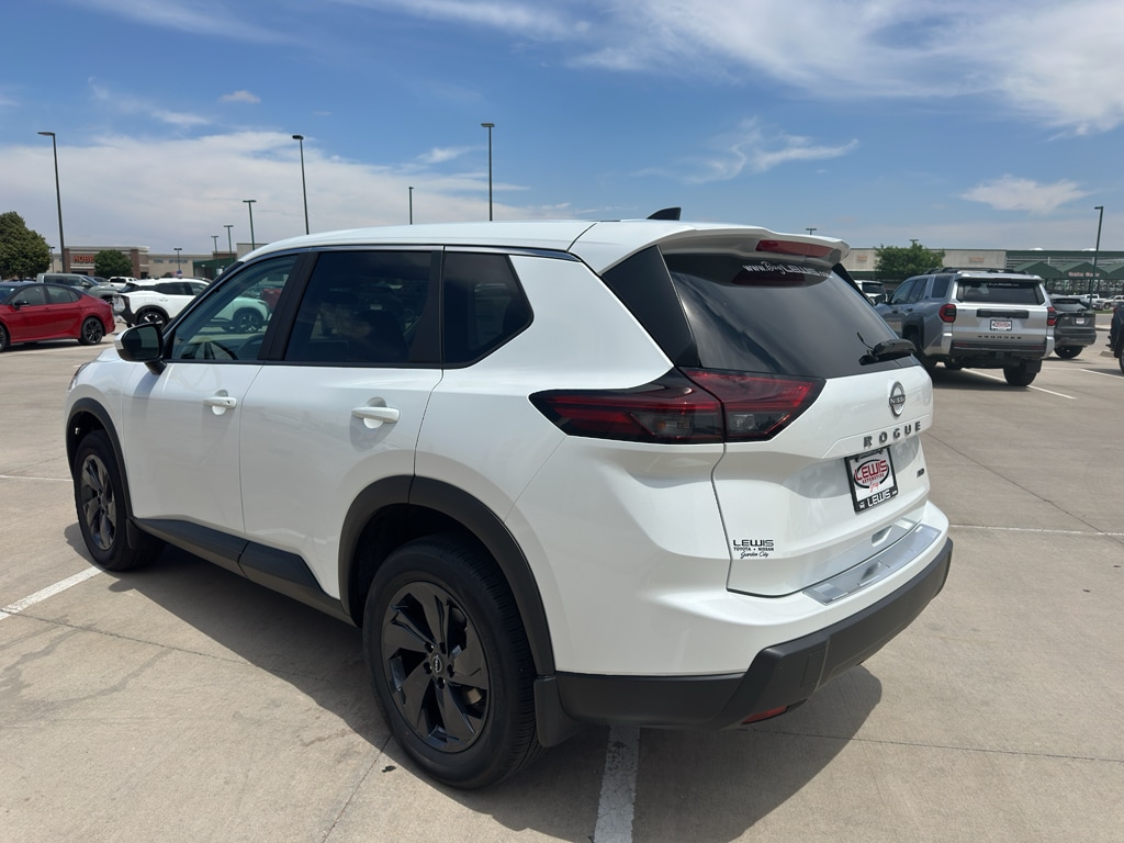 2026 Nissan Rogue SV - Photo 6