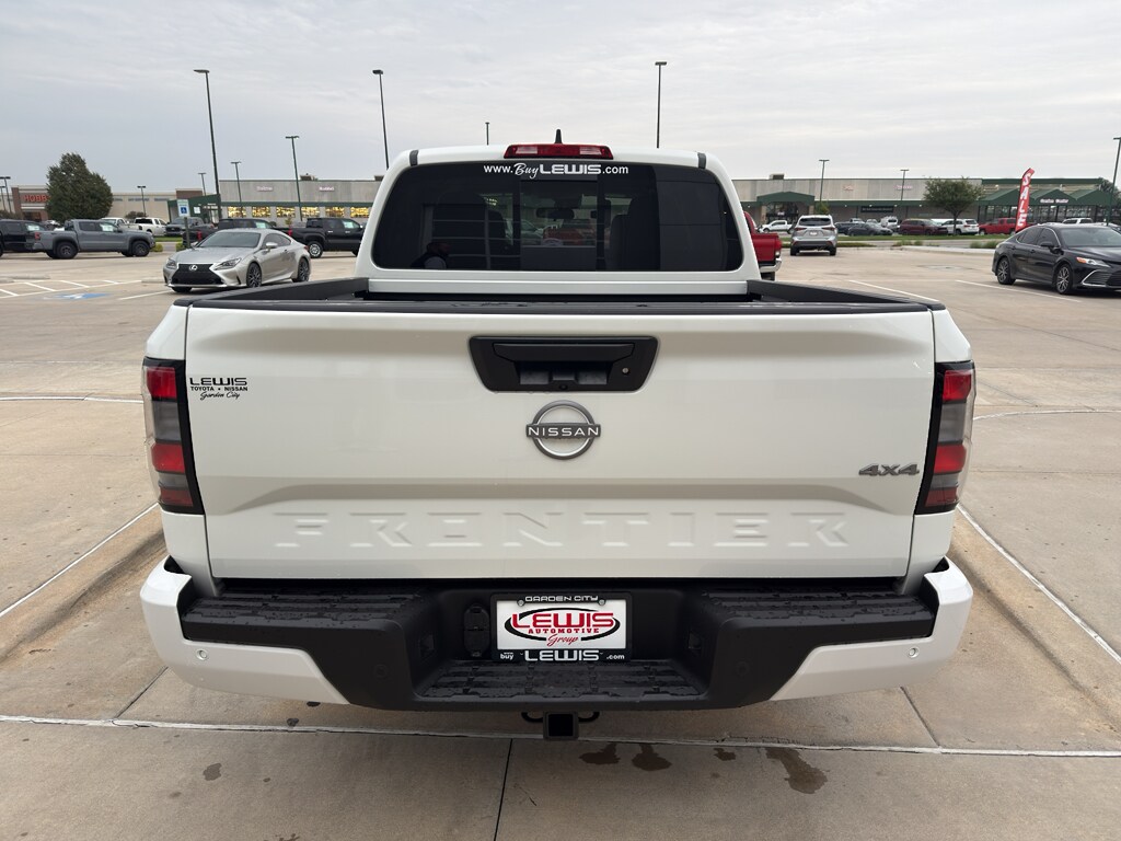 2025 Nissan Frontier SV - Photo 21