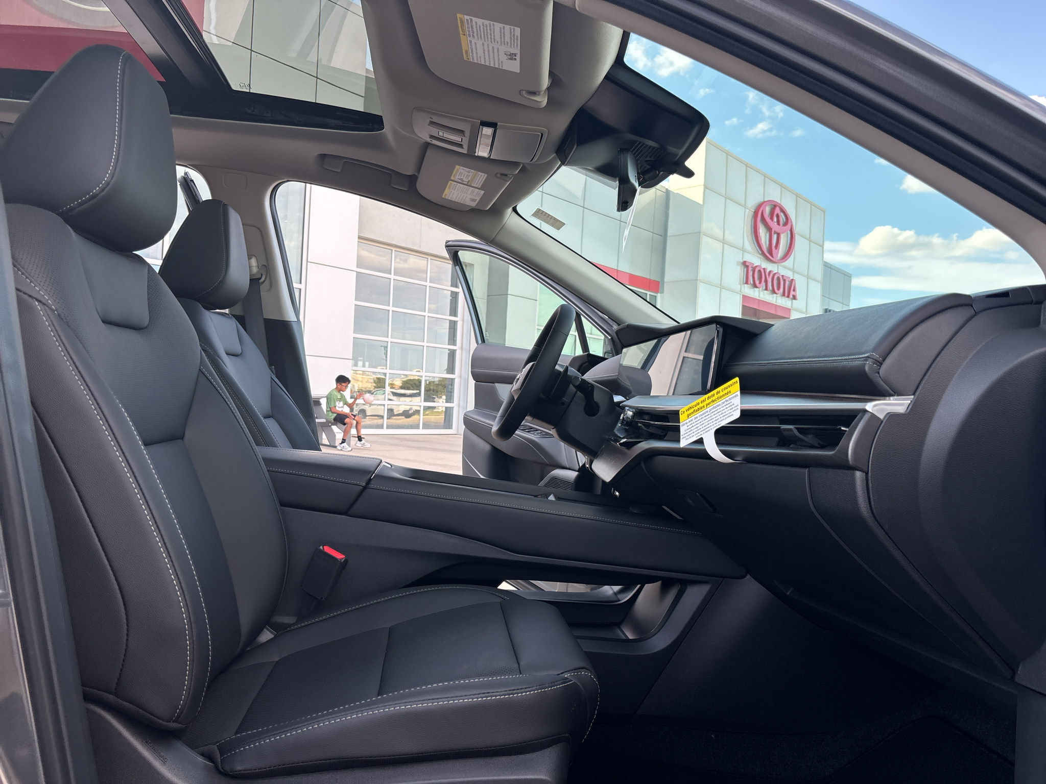 2027 Nissan Murano Dark Armor - Photo 19
