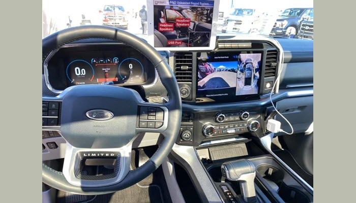 700 × 400