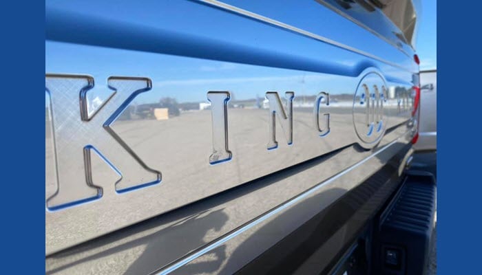 700 × 400