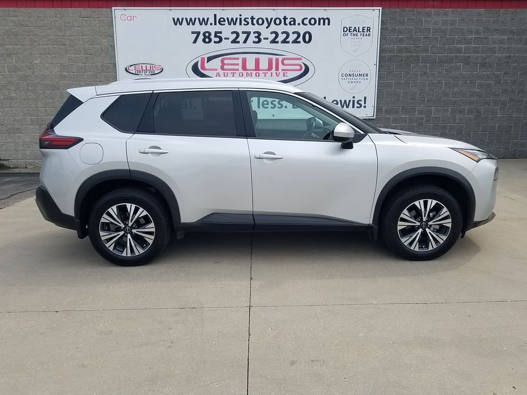 Used 2023 Nissan Rogue SV with VIN 5N1BT3BB5PC767041 for sale in Kansas City