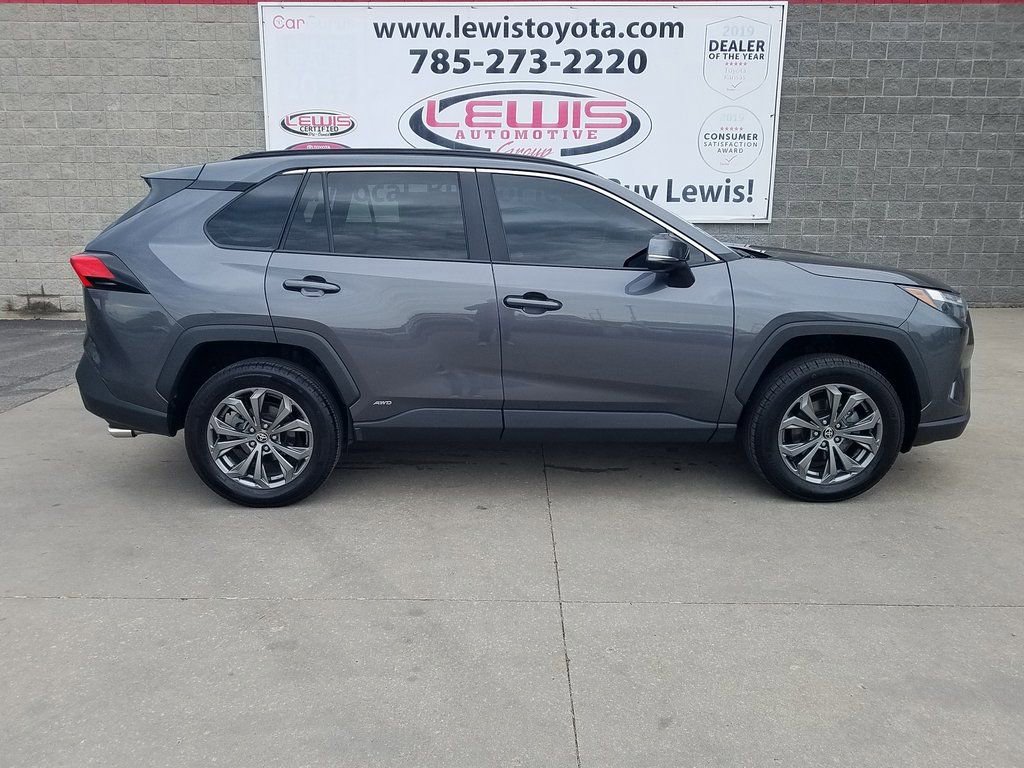 Certified 2022 Toyota RAV4 XLE Premium with VIN 4T3B6RFVXNU072194 for sale in Kansas City