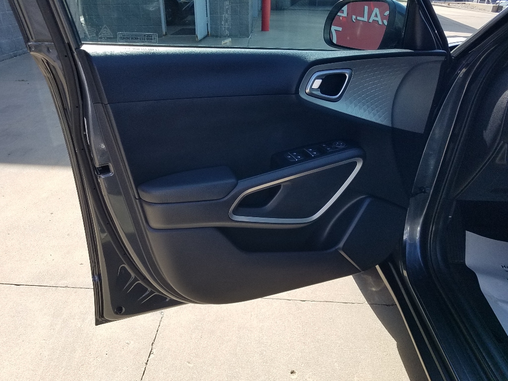 Used 2023 Kia Soul LX with VIN KNDJ23AU9P7880036 for sale in Kansas City