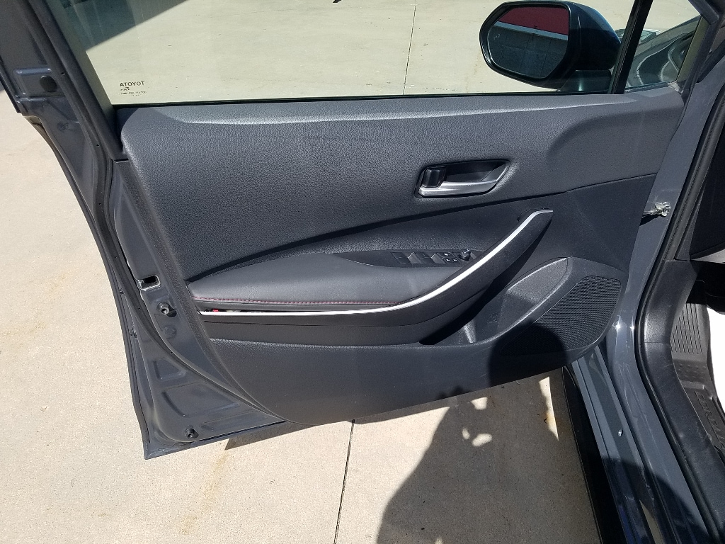 Used 2025 Toyota Corolla SE with VIN 5YFS4MCE4SP233299 for sale in Kansas City