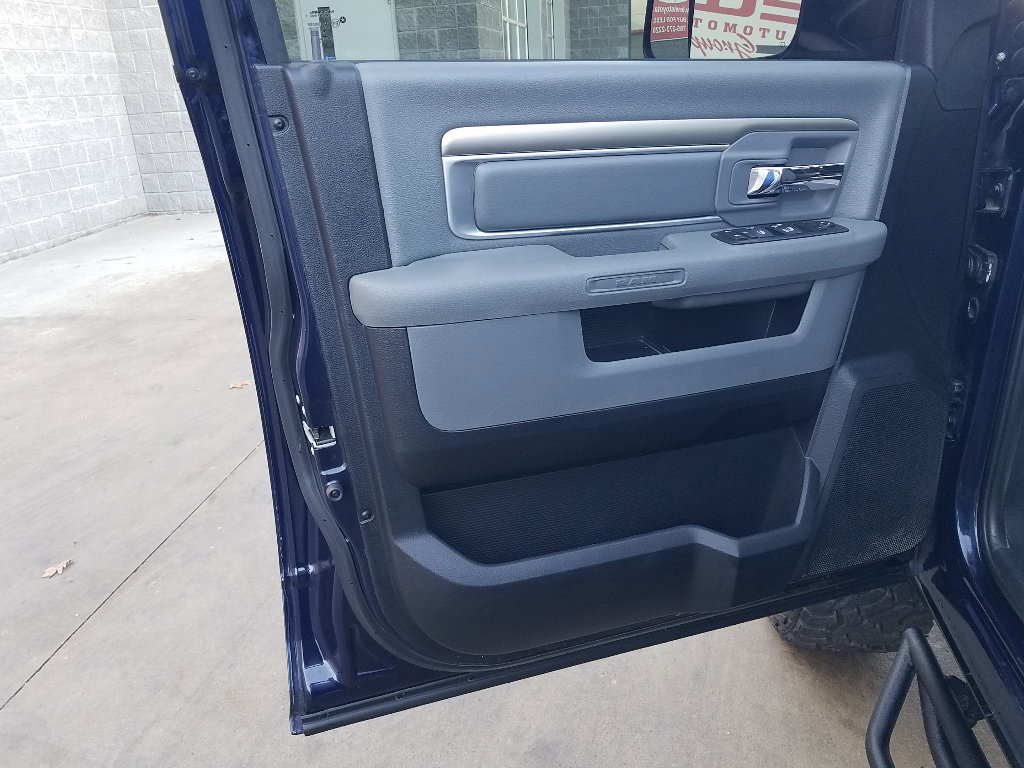 Used 2016 RAM Ram 1500 Pickup Outdoorsman with VIN 1C6RR7GM8GS192935 for sale in Kansas City