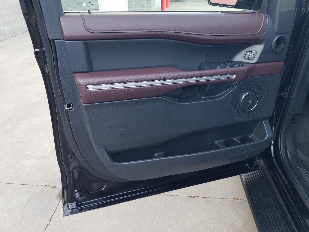 Used 2024 Ford Expedition Limited with VIN 1FMJK2A86REA30341 for sale in Kansas City