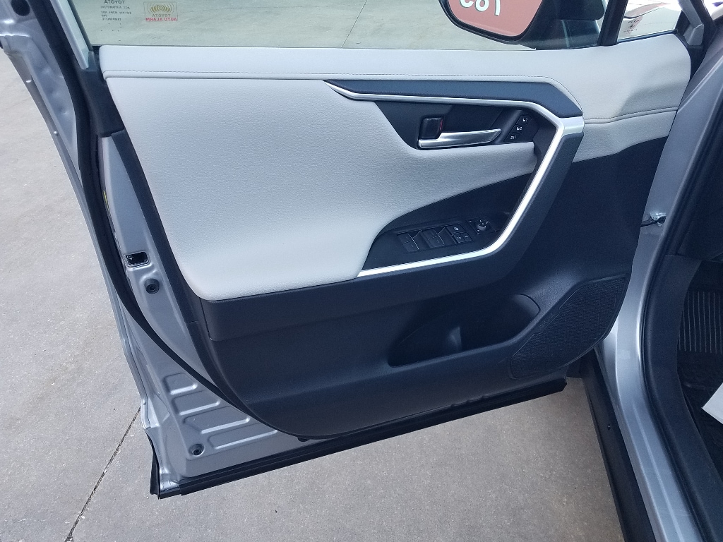 Used 2025 Toyota RAV4 Limited with VIN 2T3N1RFVXSW517167 for sale in Kansas City