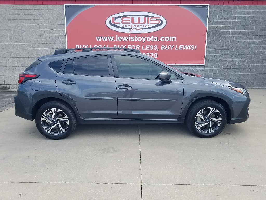 Used 2024 Subaru Crosstrek Premium with VIN JF2GUADC7R8331722 for sale in Kansas City