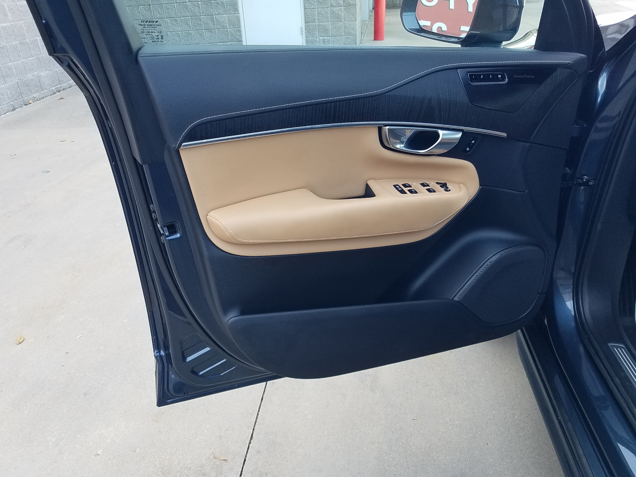 Used 2021 Volvo XC90 Inscription with VIN YV4A22PLXM1747855 for sale in Kansas City